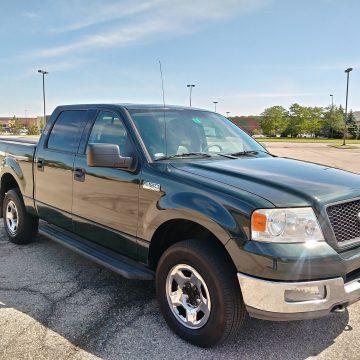 very nice 2004 Ford F 150 XLT pickup for sale
