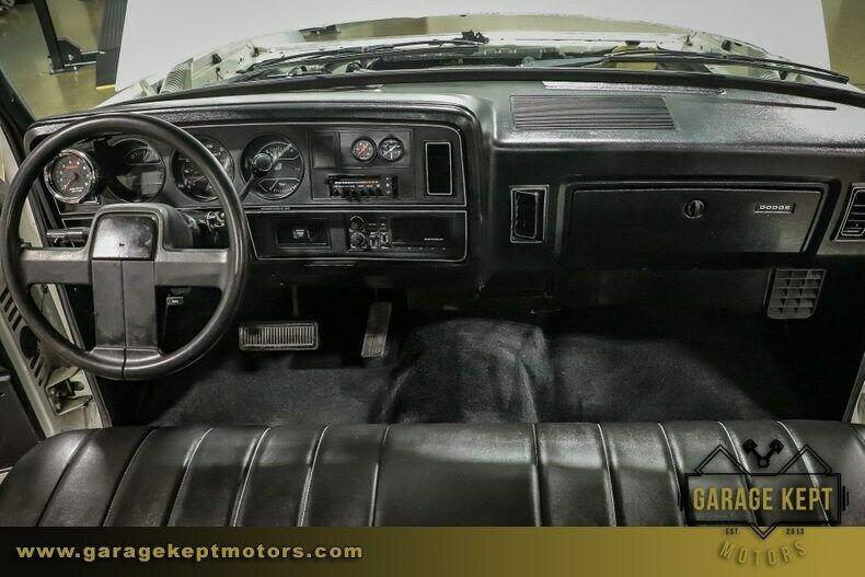 1990 Dodge Ram 1/2 Ton Short Box Pickup Truck (440 V8, 59380 Miles)