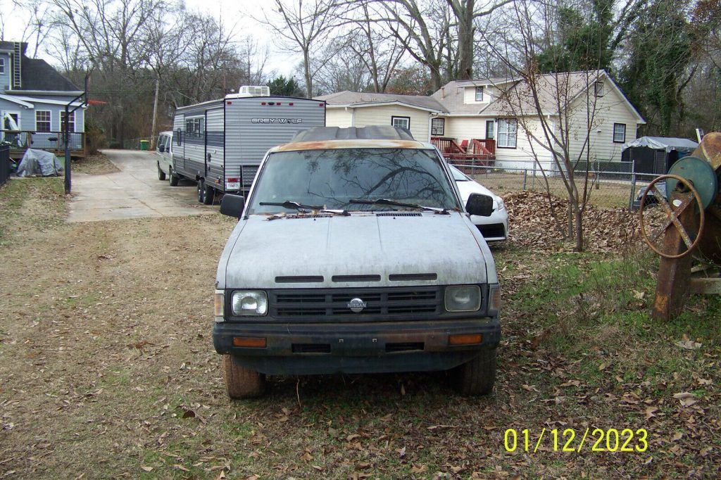1989 Nissan Pickup Truck