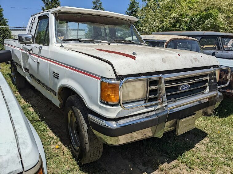 1989 Ford F-250 XLT Lariat 2dr Extended Cab LB HD